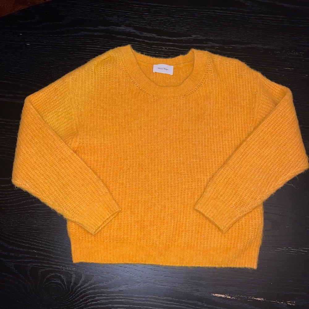 American Vintage Yellow Crewneck Sweater Ribbed Knit